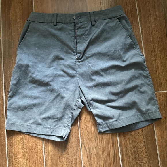 Lululemon Gray Flat Front Casual Shorts (32) - Picture 1 of 7